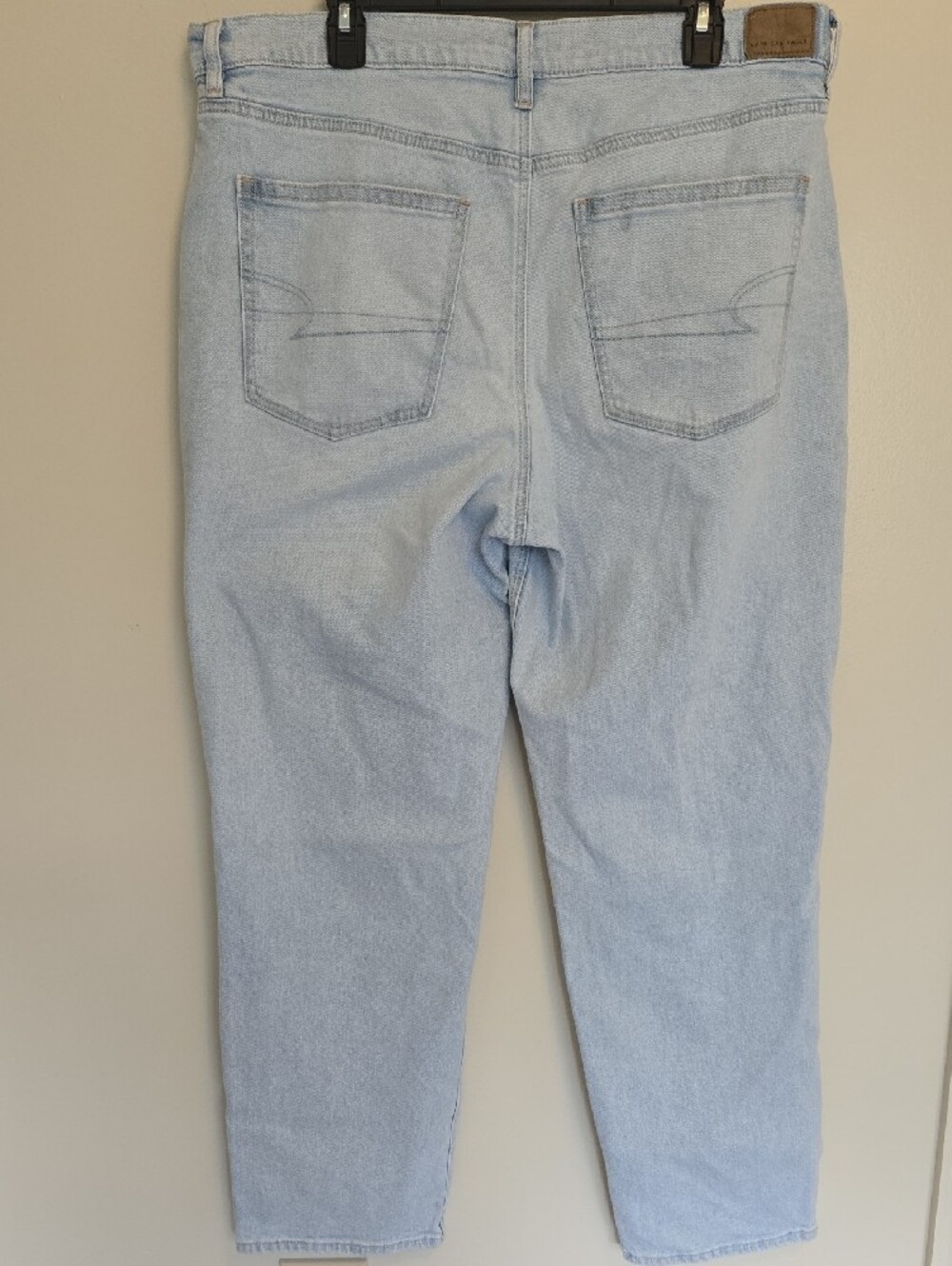 American Eagle Light Wash Super High Rise Straight Jeans Sz 18 Stretch Casual - Picture 5 of 8